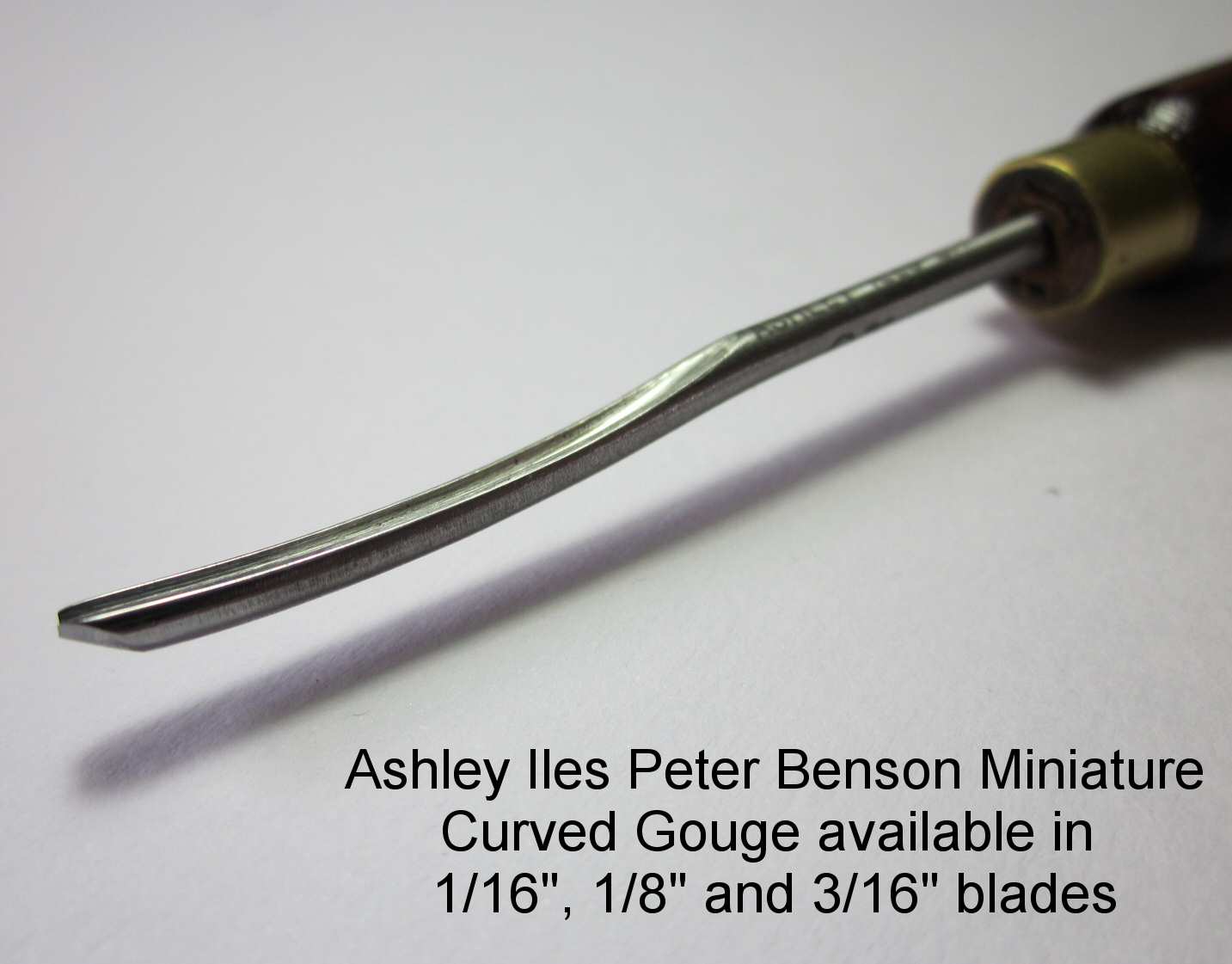 1/16" (1.5mm) Peter Benson Miniature Curved Gouge (Sweep 18) - Click Image to Close
